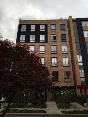 Soul Santa Bárbara executive, wifi 300 megas, Big Queen size bed, Smart tv Netflix, Walking distance to Unicentro Mall, Starbucks in front of the building, Top location